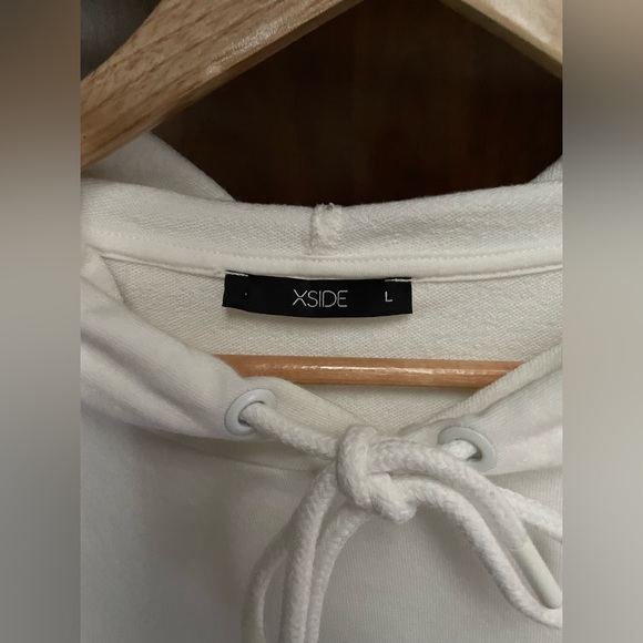 White Hoodie in good condition - Picture 3 of 3
